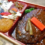 つばめグリル DELI - 「大きなハンブルグステーキと青森県陸奥湾産帆立貝のクリームコロッケ弁当」のハンバーグ