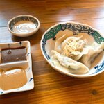 麻婆豆腐 かん - イベリコ豚と海老の大葉が香る水餃子単品4個360円