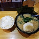 Haruki - 豚骨ラーメンとカピカビご飯