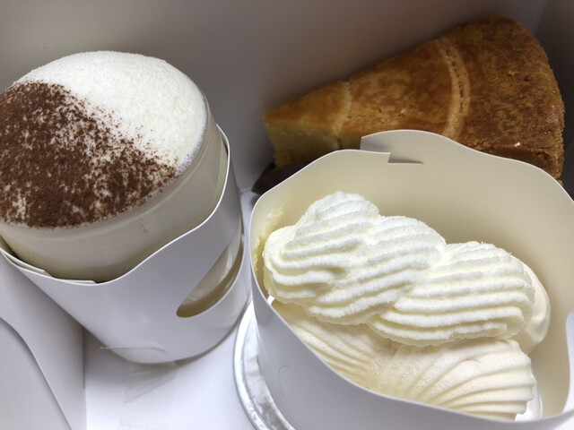 閉店 イロコンフィズリーエデセール Iro Confiserie Et Dessert 宮の坂 ケーキ 食べログ