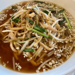 白玉蘭 モクレン - 豚肉とザーサイスープそば@880円+大盛り@150円(税抜)