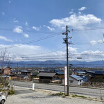 白玉蘭 モクレン - 店先からの眺め