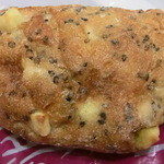 ブーランジェリー夢屋 - 石焼115円　フランスパン生地にサツマイモ入れてじっくり焼き上げましたbyPOP