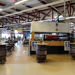 Augustiner Bierbar - お店(後ろから)♪