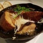 Osteria Vin CAFFE - 肉厚しいたけのアヒージョ　460円