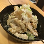 鳥海 - 鶏皮ポン酢。¥380