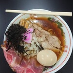 Ouja - 肉煮干蕎麦、トッピング(盛りチャーシュー、玉ねぎ、岩海苔)