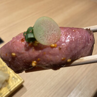 最飛び飛騨牛 しゃぶすき家 馬喰一代 名古屋WEST - 飛騨牛にぎり寿司二貫