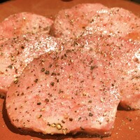Yakiniku BarBies - 極生タン塩 2カット 2000円