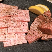Yakiniku BarBies - リブ芯(リブロース) 2500円
                    シャトーブリアン 4800円