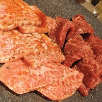 Yakiniku BarBies - トモ三角(シンタマ) 2300円
                    ランボソ(ランイチ) 2500円
