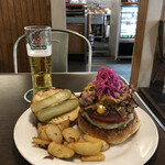 エーエス クラシックス ダイナー - ４月のマンスリーバーガー ：フィリーチーズステーキバーガー￥１６００