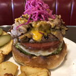 エーエス クラシックス ダイナー - ４月のマンスリーバーガー ：フィリーチーズステーキバーガー￥１６００