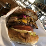 エーエス クラシックス ダイナー - ４月のマンスリーバーガー ：フィリーチーズステーキバーガー￥１６００