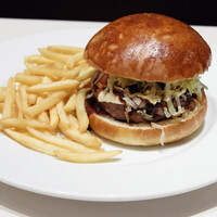 ヌガ - フレンチ ハンバーガー