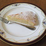 レストラン四季 - 食後に帰ろうとしたら食後のデザートが出てきました。