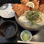 まさか - 唐揚げざるうどん