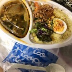 リコ カリー - 日替わりランチ「チキンと旬野菜のスープカレー＆行者ニンニクのマーボー春雨」(700円)