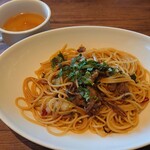 ジョリーパスタ - 牛肉と長ネギのピリ辛醤油ソース