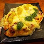 炭火焼の店 完ちゃん - 完ちゃんピザ…ハーフ？？ だったか忘れた(笑)