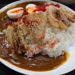 牛すじカレー 小さなカレー家 - 牛すじカレーは並（450円）でも、400gのボリュームだ。これに“ゆで卵（50円）”と、“味噌豚（200円）”をトッピングした。