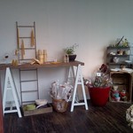 クラゲストア - 右には雑貨屋さんコーナー