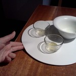 クラゲストア - このように指がはいります