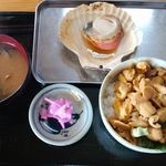 漁師の直売店 浜の母さん食事処 - うに丼+ホタテ