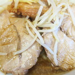 ラーメン二郎 - 豚