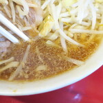 ラーメン二郎 - スープ