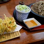 Mendokoro Houshou - ◆「特 盛」 （大盛りの更に上の量です) 麺500gに 　海老天1尾 または かき揚げ の欲張りセット