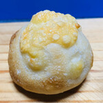 コション パティスリーカフェ - 「プチパン・チーズ」は、パン自体が美味しいので、何個でも食べられそう！！