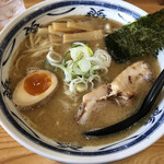 Momokuri Sannen Kaki Hachinen - 濃厚白湯ラーメンです