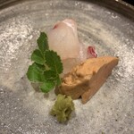 津の守坂 小柴 - お造り1：鯛　あん肝