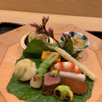 津の守坂 小柴 - 八寸　唐墨大根　和牛いちぼローストビーフ　飯蛸　平目手毬寿司　など
