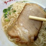 ラーメン浅野2号 - １枚だが分厚い！