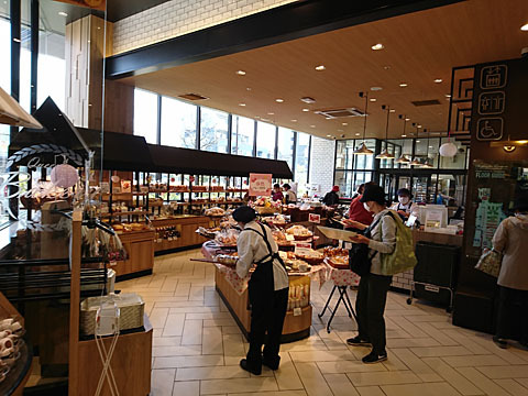 クイーンズ伊勢丹ベーカリー 仙川店 仙川 パン 食べログ