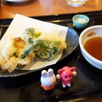 Washoku Sato - 真鯛と春野菜の天ぷら　￥547