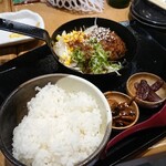 Hokkaido Sakaba - 1912_Hokkaido Sakaba-北海道酒場-_ハンバーグステーキセット＠128,000Rp