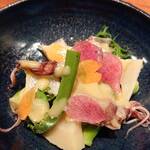 Soba Hirakawa - 4月蕎麦懐石：蛍烏賊と山菜の柚子胡椒味噌かけ