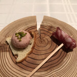 ポンテ デル ピアット - ランチコース５５００円（総額）。モルタデッラのムースとサラミ。どちらも濃い旨味があって、とても美味しかったです（╹◡╹）