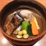 Soba Hirakawa - 10月蕎麦懐石：鰊、赤芽芋、人参、銀杏、青菜、天然しめじ、生麩の炊合せ