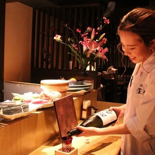 季節のお酒を豊富に品揃え。新酒やプレミアム焼酎も