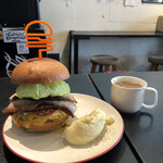 ICON - ICON BURGER¥1550  自家製ベーコン¥250