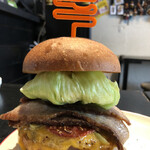 ICON - ICON BURGER¥1550  自家製ベーコン¥250