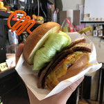 ICON - ICON BURGER¥1550  自家製ベーコン¥250