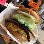 ICON - ICON BURGER¥1550  自家製ベーコン¥250