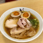麺屋 しん蔵 - 田舎の醤油 手揉み平ちぢれ麺 味玉