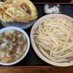 田舎打ち 麺蔵 - 肉汁うどん並み　700円
天ぷら3点盛り　300円