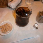 すず - アイスコーヒー（380円）が食事を頼めば220円！